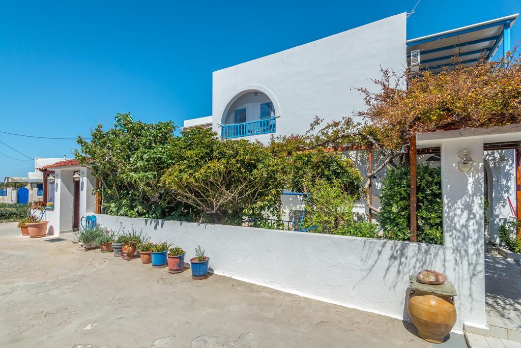 Traditional House Milos Pollonia Exterior photo